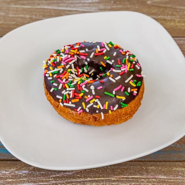 Vegan Cake Donut.